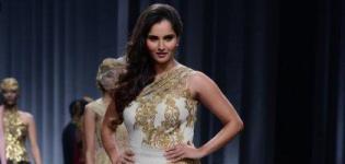 Sania Mirza Ramp Walk Pics at Aamby Valley India Bridal Fashion Week 2013