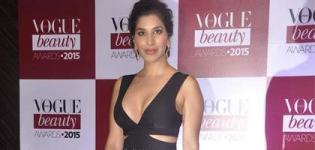 Sophie Chaudhary in Black Sleeveless Dress at Vogue Beauty Awards 2015