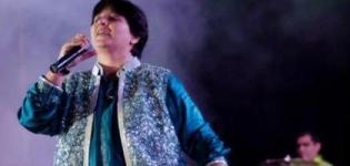 Falguni Pathak Navratri Garba Dates - Gujarati Singer Falguni Pathak Dandiya Schedule