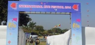 LIVE Pictures & Photos of RAJKOT Kite Festival 2014 at ISHWARIYA Park Rajkot Gujarat India