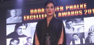 Richa Chadda at Dada Saheb Phalke Film Foundation Awards 2016 - Black Jump Suite Pics
