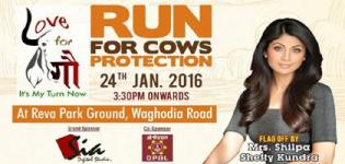 VYO Run for Cow Protection 2016 in Vadodara - Falg off by Shilpa Shetty with Aishwarya Majmudar
